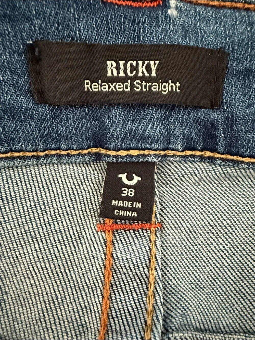 True Religion Men Ricky Jeans - 38x32 - Like New/Smoke & Pet Free